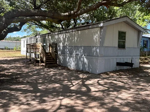 8656 Dixie Blanchard Rd, Shreveport, LA 71107