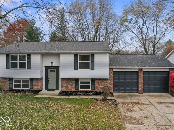 1026 Hollowood Ct, Indianapolis, IN 46234