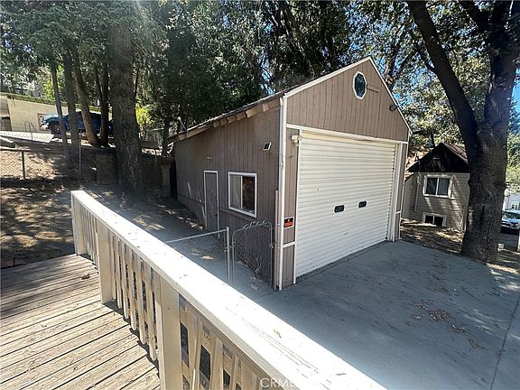 3rd image of 29145 Hook Creek Rd