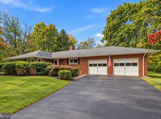 62 Mountain View Rd, Ewing, NJ 08628