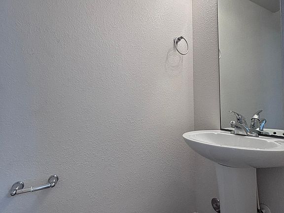 4th image of 60 Rainbow Dr APT 3