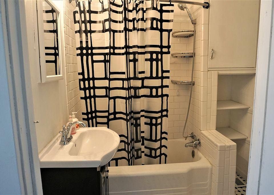 606 N Court 606 N Court St Tuscola IL Zillow