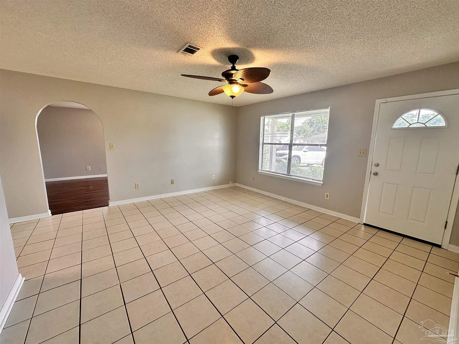 3 bed, 1400 sqft, $1,675 — Photo 4