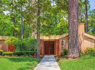 515 Briarpark Dr, Houston, TX 77042