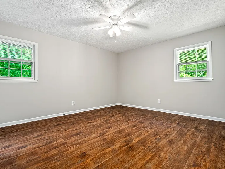 307 Lancaster Ave — Photo 18