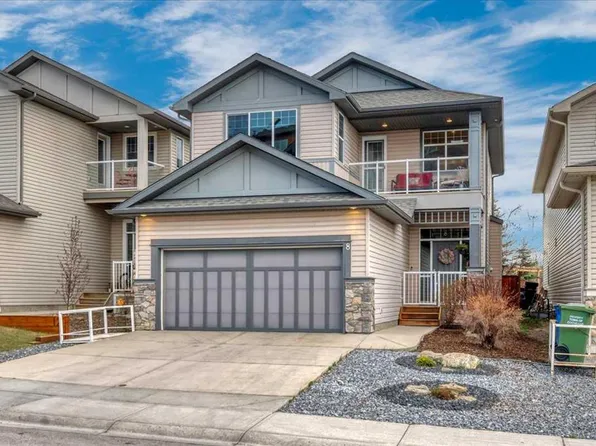 8 W Sunset Sq, Cochrane, AB T4C 0H3