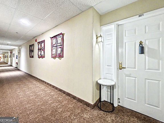 5th image of 1800 Clairmont Lake Unit 301