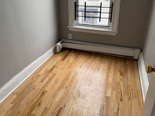 69 Jewett Avenue image 11 of 12