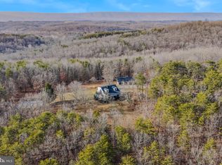 654 Soper Ln, Berkeley Springs, WV 25411