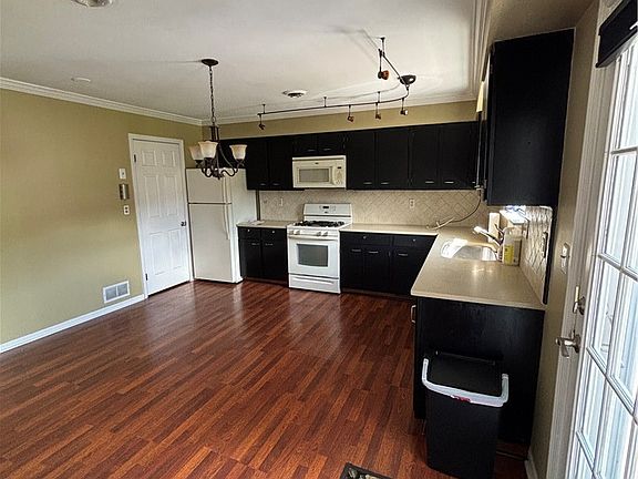 5th image of 210 Wildwood Rdg #210