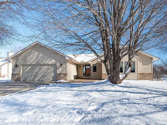 2nd image of 1321 Lake Susan Hills Dr