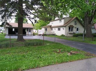 6626 Wellington Dr, Derby, NY 14047