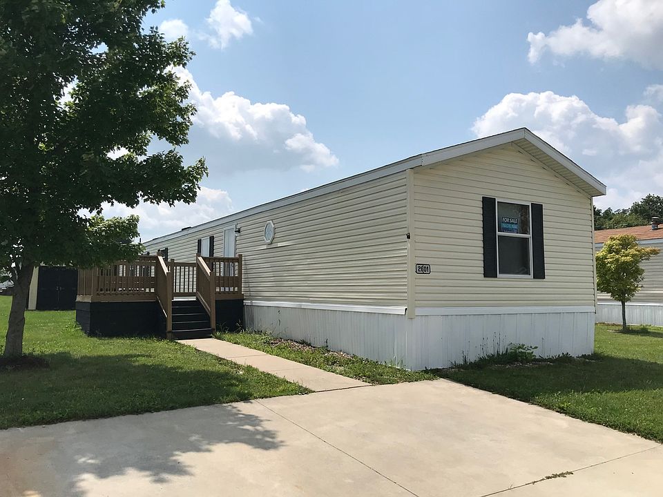 1st image of 2601 E Brookway Dr