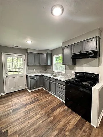 105 Rosewood Cir — Photo 9