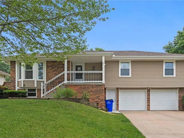 7501 E 126th St, Grandview, MO 64030