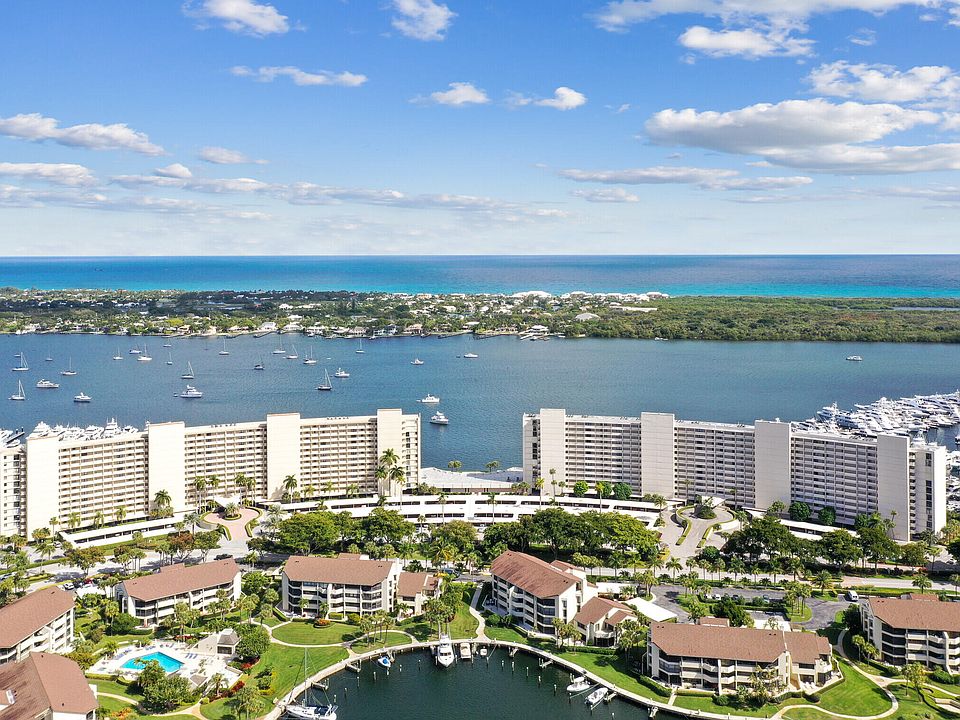 1st image of 134 Lakeshore Drive #14-Ph