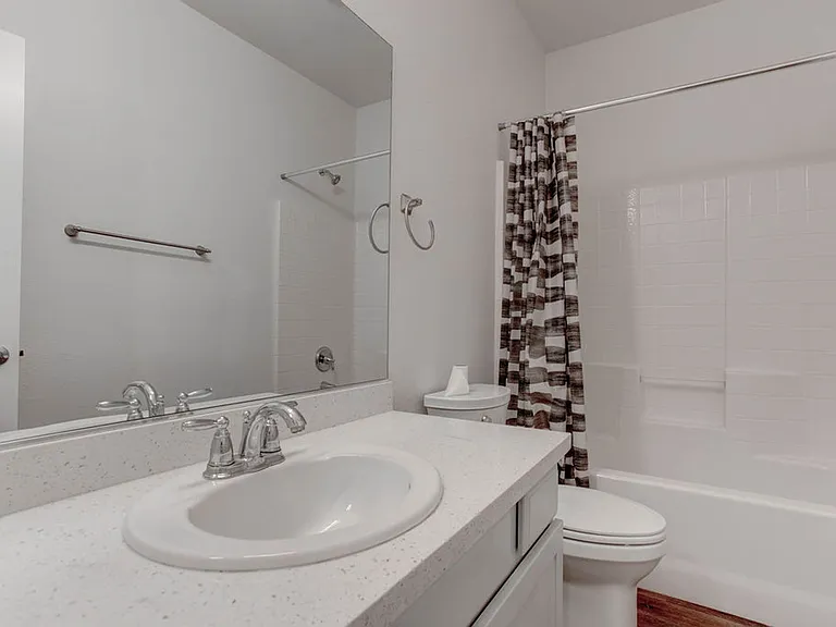2049 Rockburne St — Photo 17