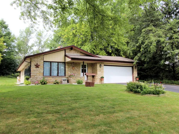 W257N5779 N Hill Dr, Lisbon, WI 53089