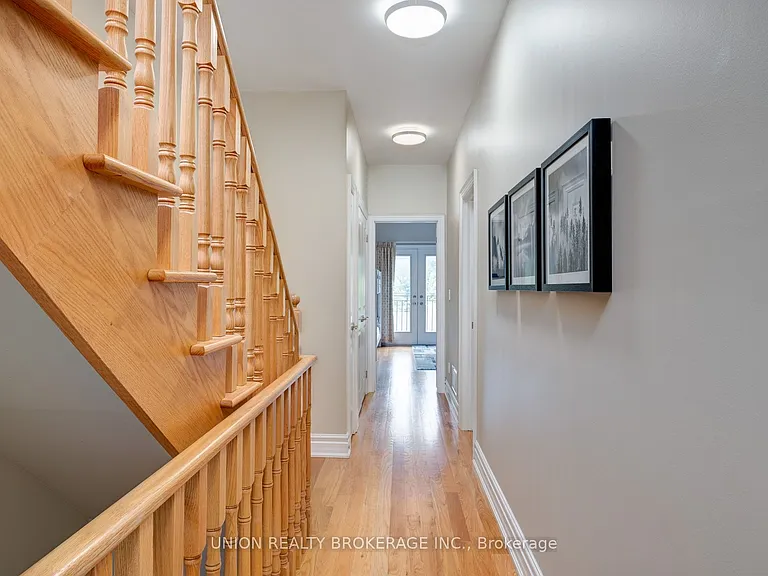 77 Logan Ave — Photo 9
