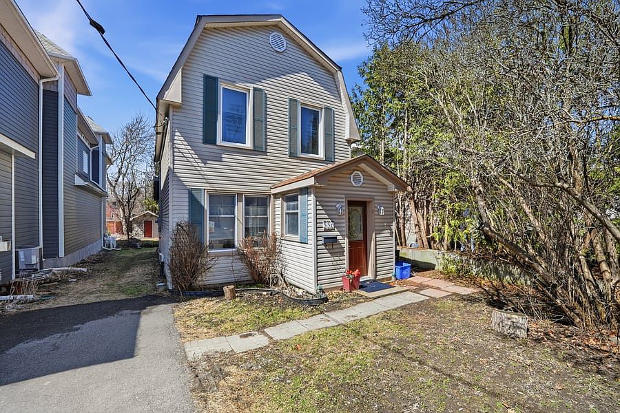 1st image of 556 Melbourne Ave