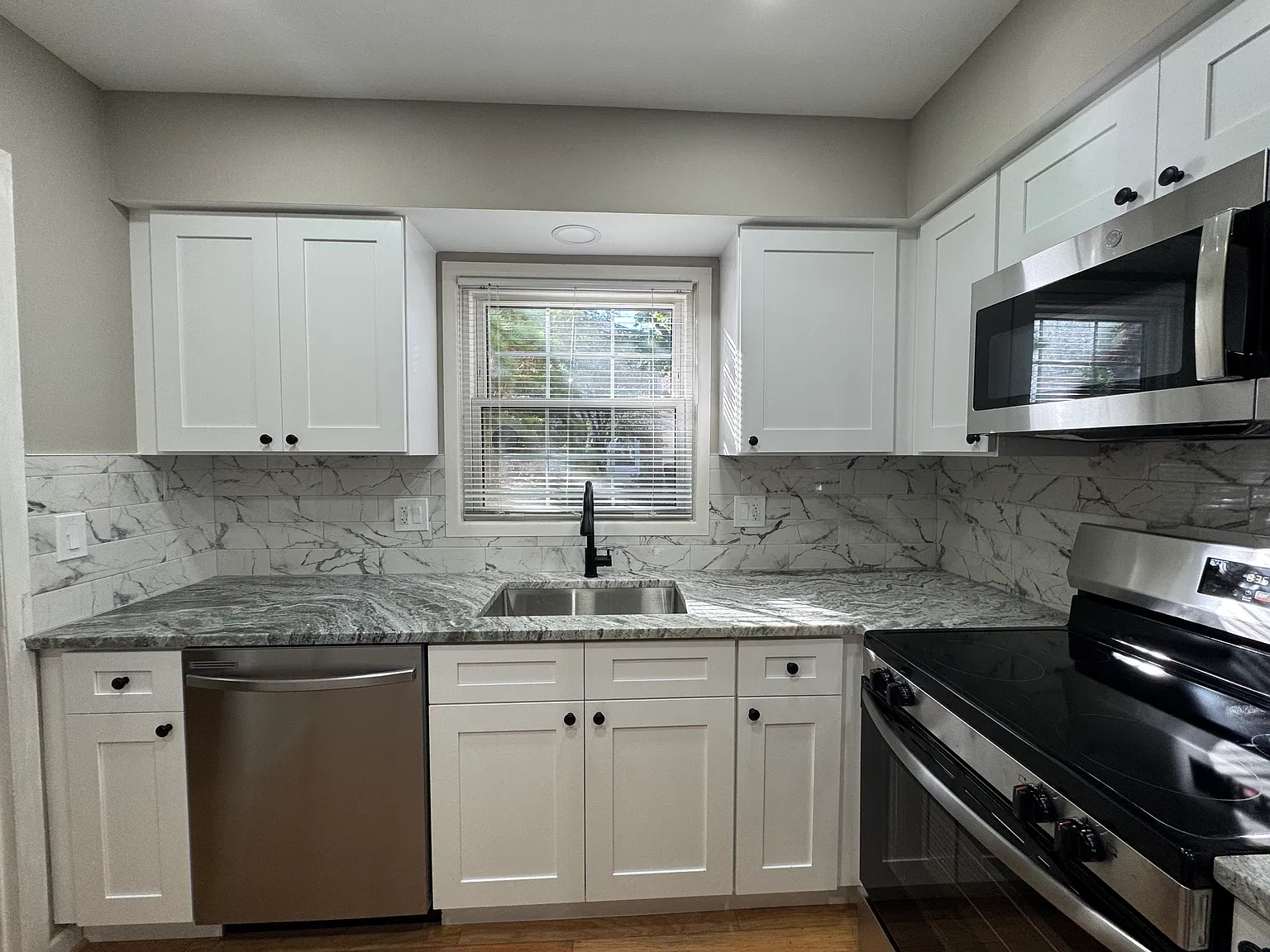 2 bed, 1.5 bath, 1167 sqft, $1,950 — Photo 4