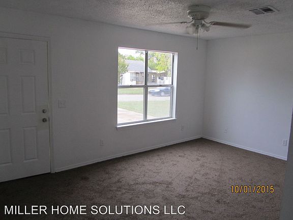 3rd image of 616 SW 47th St