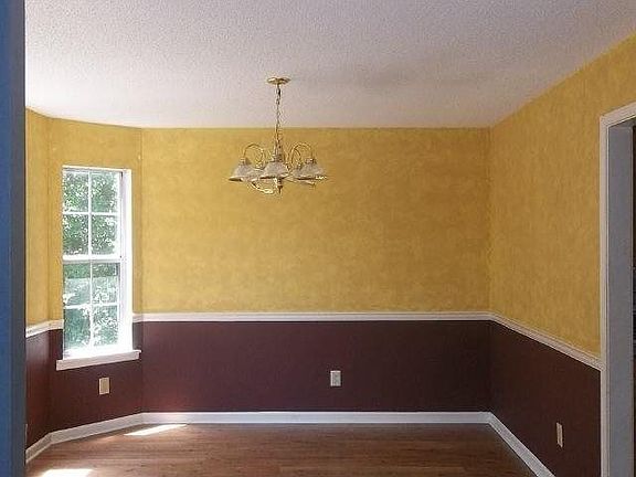 3rd image of 9539 Clear Lake Ct