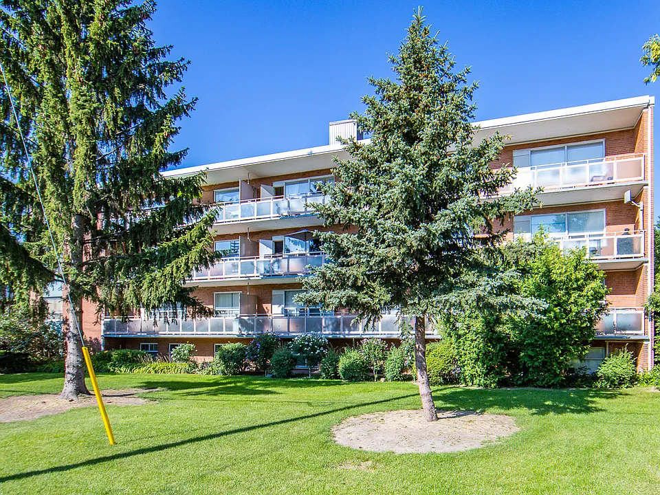 10 Elvaston Dr #303