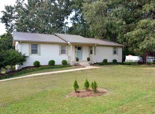 411 Wallace St, Glencoe, AL 35905