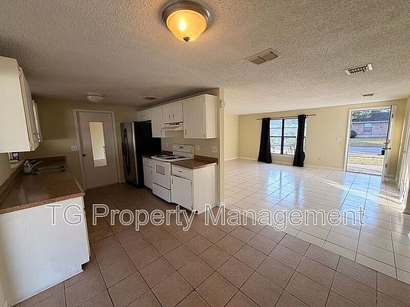 2nd image of 7045 Prellie St