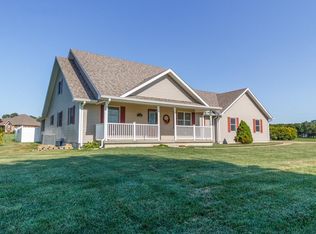 24188 Park Dr, Lebanon, MO 65536
