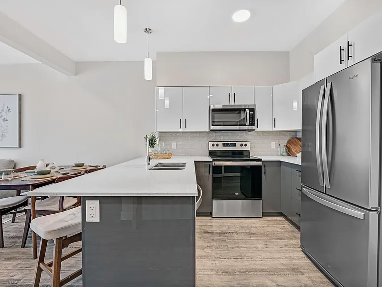 600 Lady Pellatt St — Photo 25