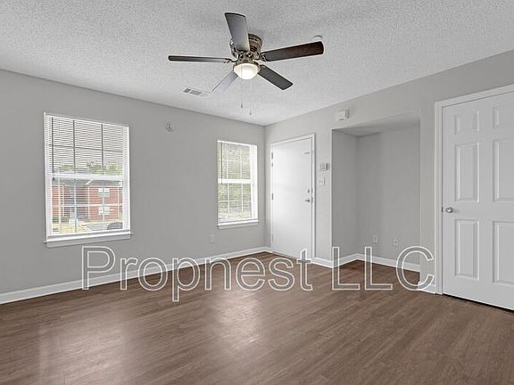 3rd image of 802 Barrington Woods Cv #A