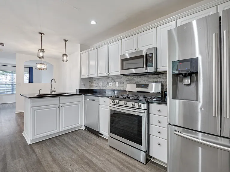 54 Egg Harbour Ct — Photo 6