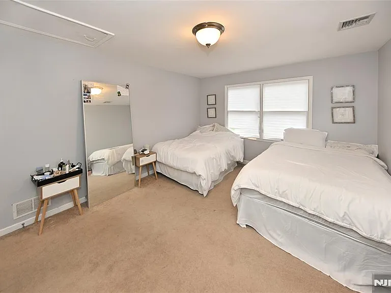 253 Madison Ave #1 — Photo 11