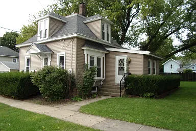 11812 Prairie Ave photo 1