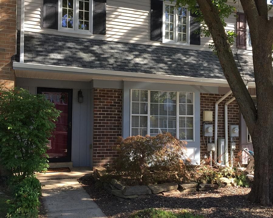 3215 Sapphire Court
