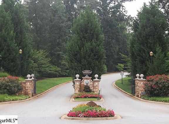 3rd image of 205 Arezzo Dr