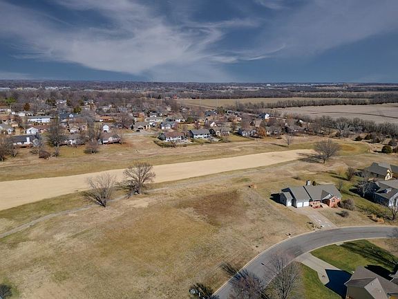 4th image of 624 Quail Nest Rd