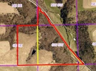 Hartong Dr, Lansing, IA 52151