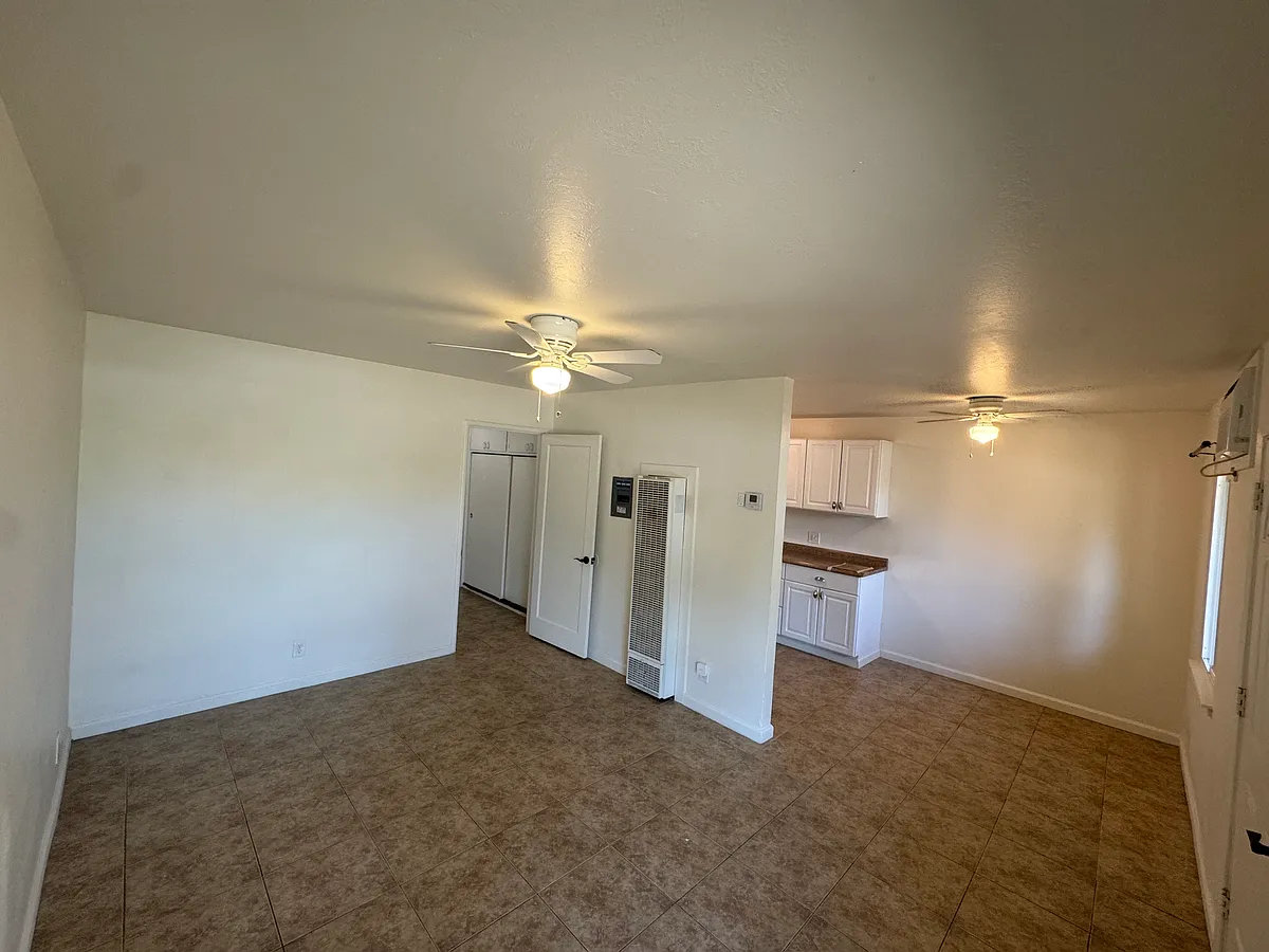 Building Photo - 727 N Ferger Ave #727