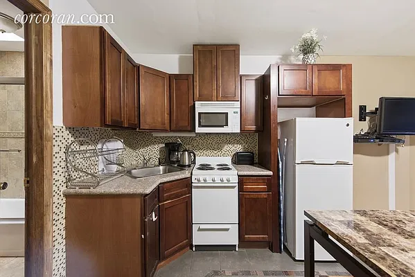 Rented by Corcoran | media 5