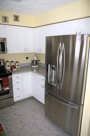 1st image of 1159 Robinhood Ln