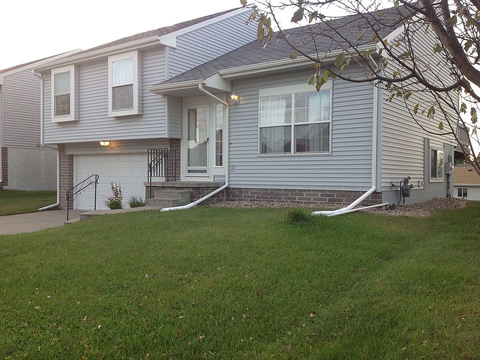 1st image of 7868 Curtis Ave