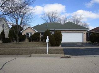 950 Blue Aster Dr, Romeoville, IL 60446