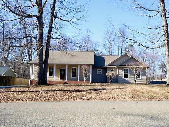 2nd image of 213 Ridgewood Rd