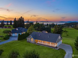 227 Baker View Ln, Camano Island, WA 98282