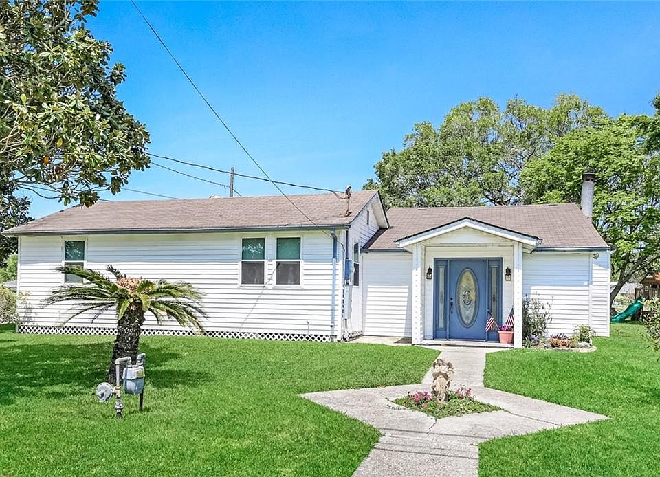 1st image of 118 Overseas Ave