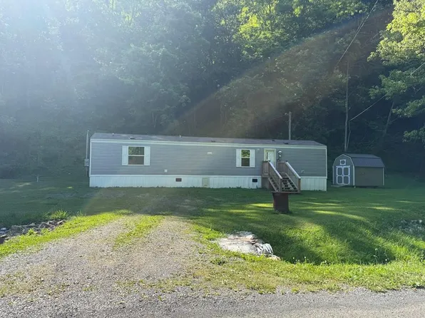 35 Thompson Creek Rd, Honaker, VA 24260