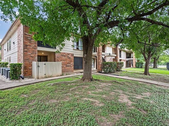 2nd image of 1705 Crossing Pl APT 114